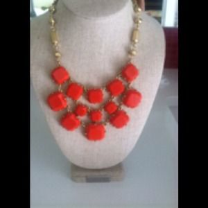 Stella & Dot Olivia Bib Necklace