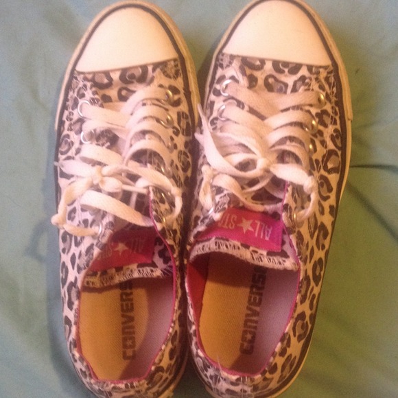 White Cheetah Print Converse size 7