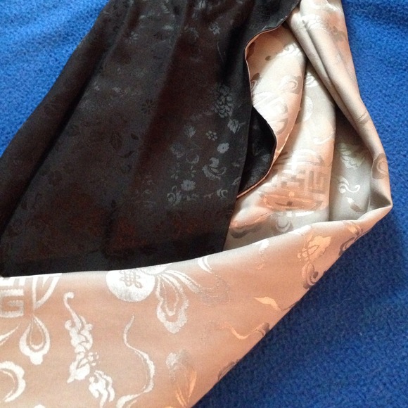 Scarf - Picture 2 of 3