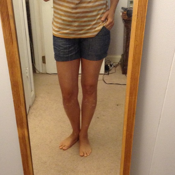 ❗️LAST CHANCE❗️Old Navy chambray shorts - Picture 4 of 4