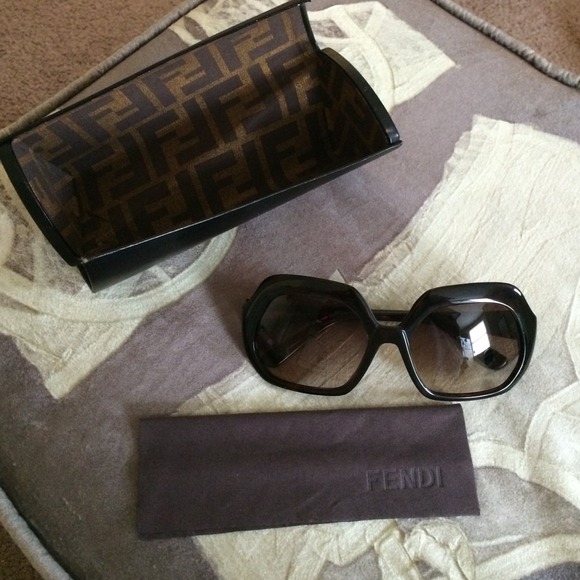 Authentic Fendi Tortoise Sunglasses + Case & Cloth