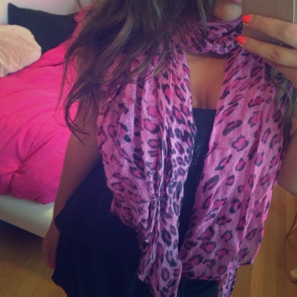 Pink Cheetah Print Scarf
