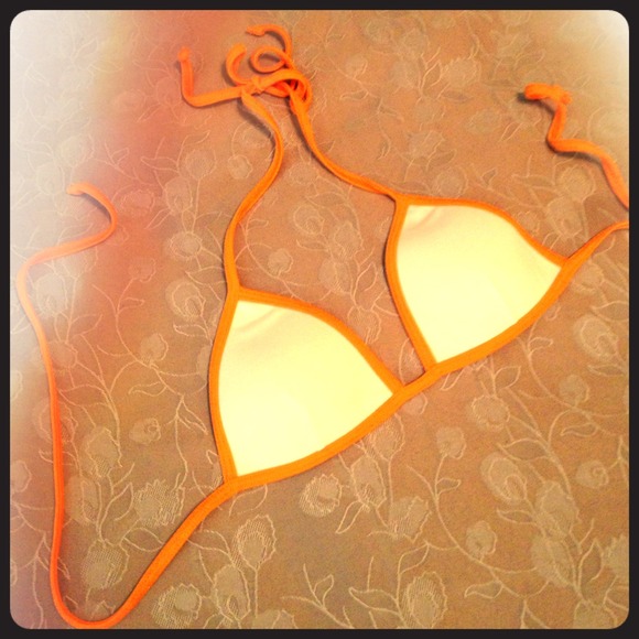 Sold in bundle! Hollister bikini top