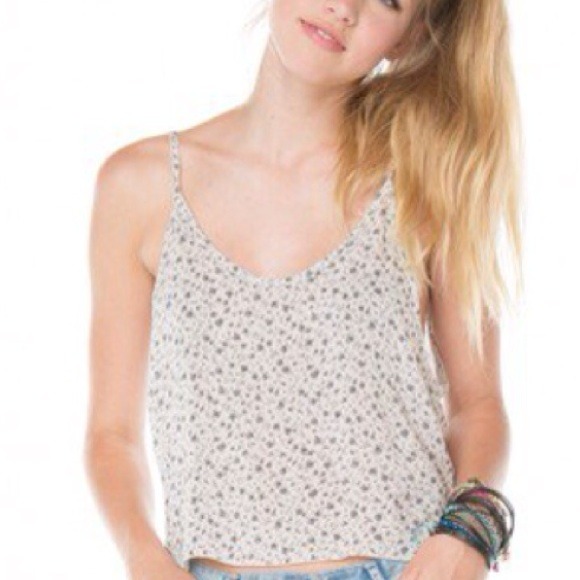 *SOLD IN A BUNDLE* Brandy Melville floral tank 🌸
