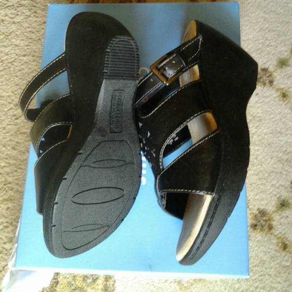 Wedge Sandals - Picture 2 of 2