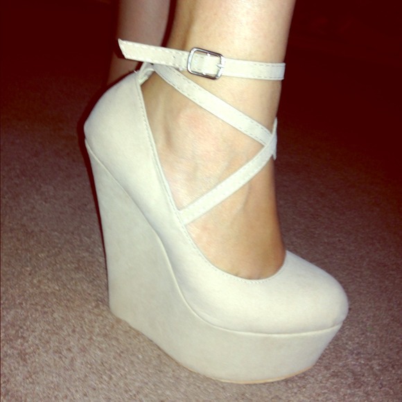 Nude platform heels