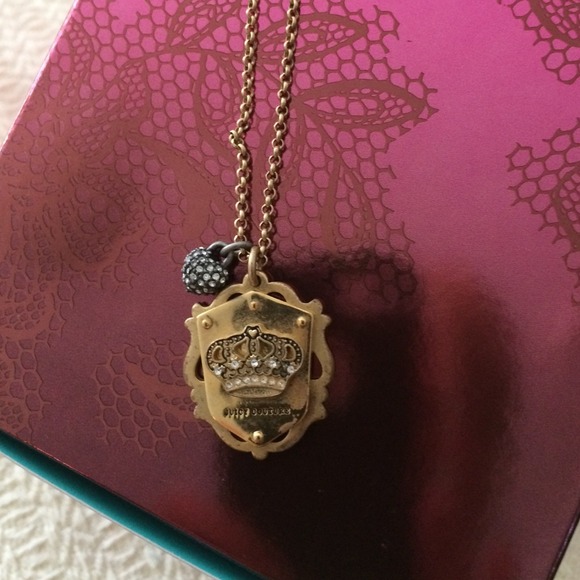 JUICY COUTURE NECKLACE