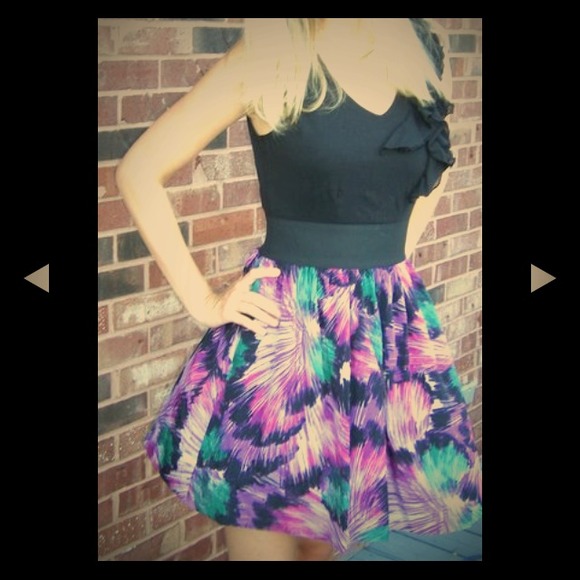 Elle Dresses & Skirts - Elle dress