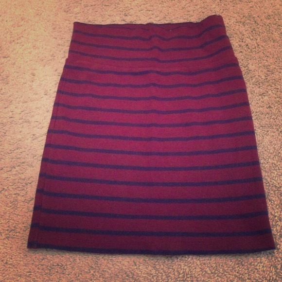 High waisted striped skirt