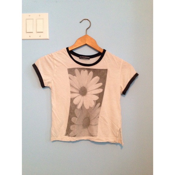 Brandy Melville Flower Crop Top