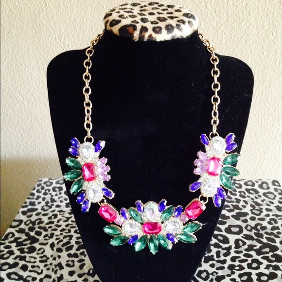 Multi-colored Rhinestone Necklace - Picture 2 of 3