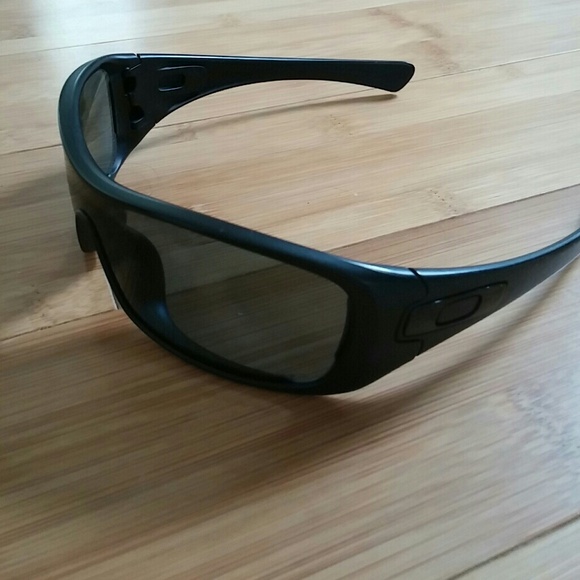Men's Oakley Antix Polarized Sport Sungl- Worn 2x!