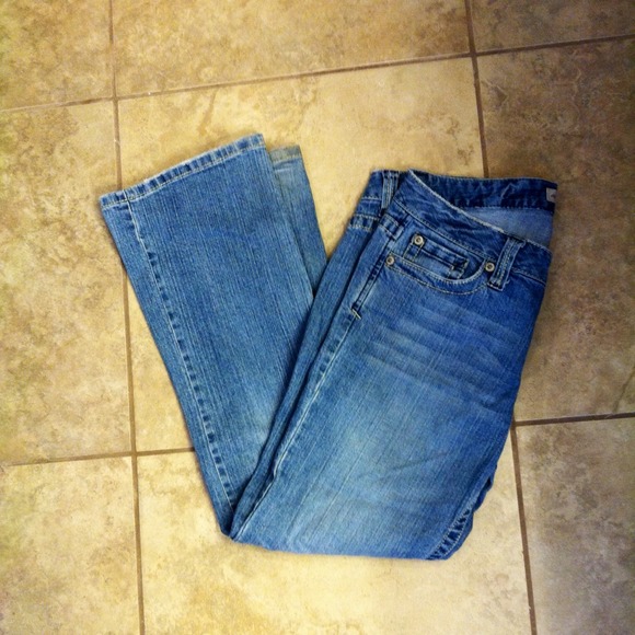 Aeropostale Chelsea Bootcut Jeans in 9/10 Short