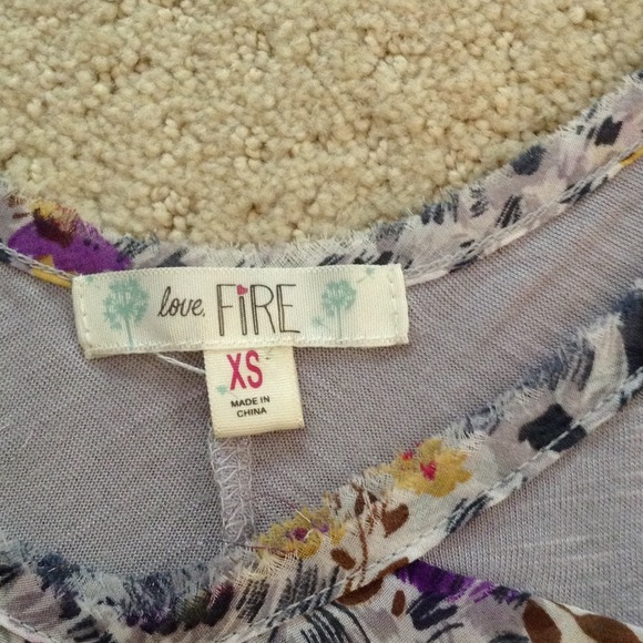 Lovely Ruffled Romantic Top - Picture 2 of 3