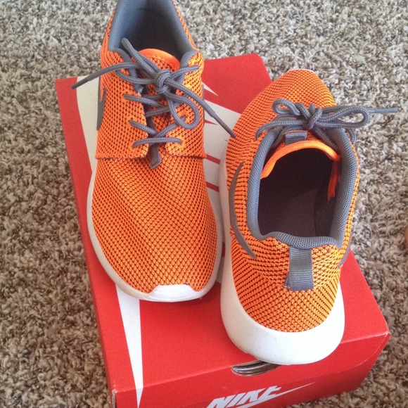 Nike roshes - Picture 2 of 2