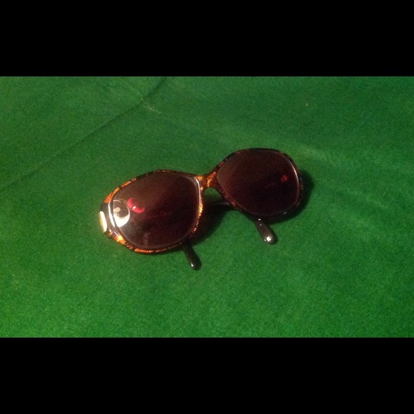 CHRISTIAN DIOR SUNGLASSES AUTHENTIC