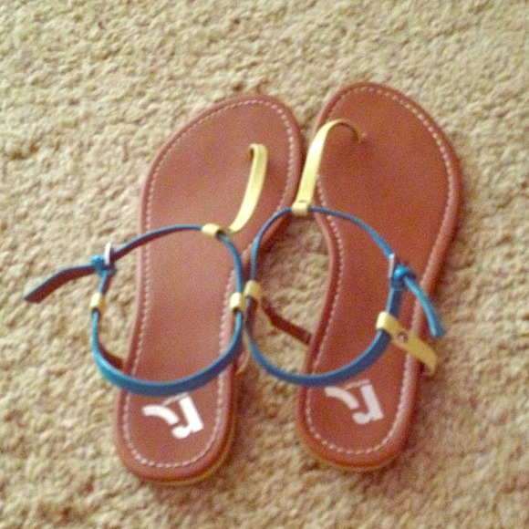 Never worn, cute Sandals🌸