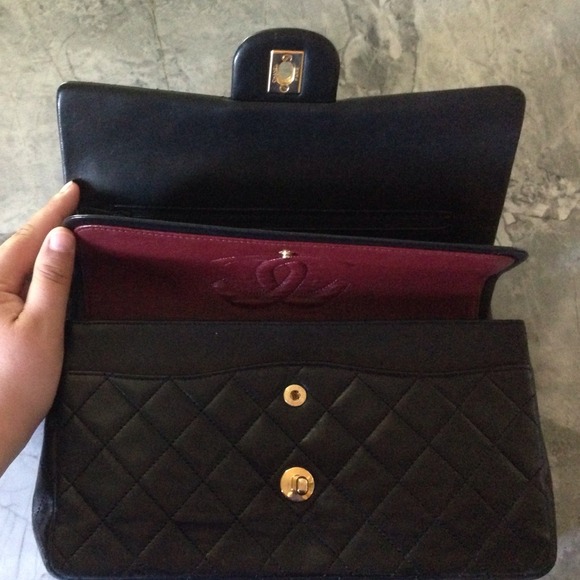 *SOLD* TRADSEY* CHANEL Double Flap Bag - Picture 3 of 4