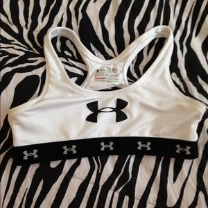YXL under armor sports bra Xs bundle