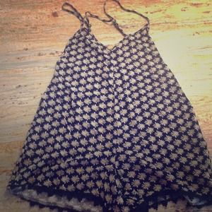 One clothing Daisy Romper extra small