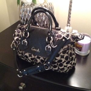 Coach Shoulder Bag, Authentic