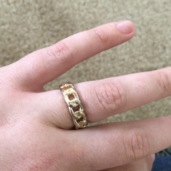 Gold chain ring - Picture 1 of 1