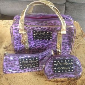 Betsey Johnson cosmetic travel