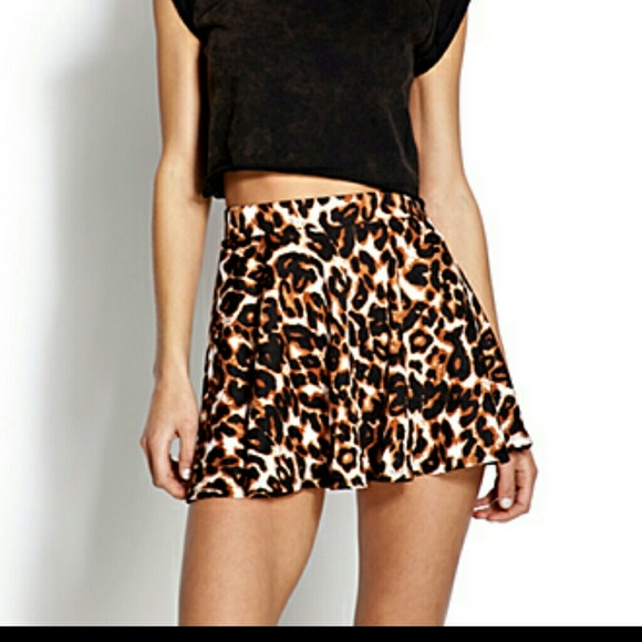 Forever 21 Dresses & Skirts - Leopard print skater skirt