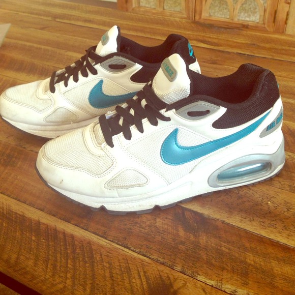 Nike AirMax sneakers!!