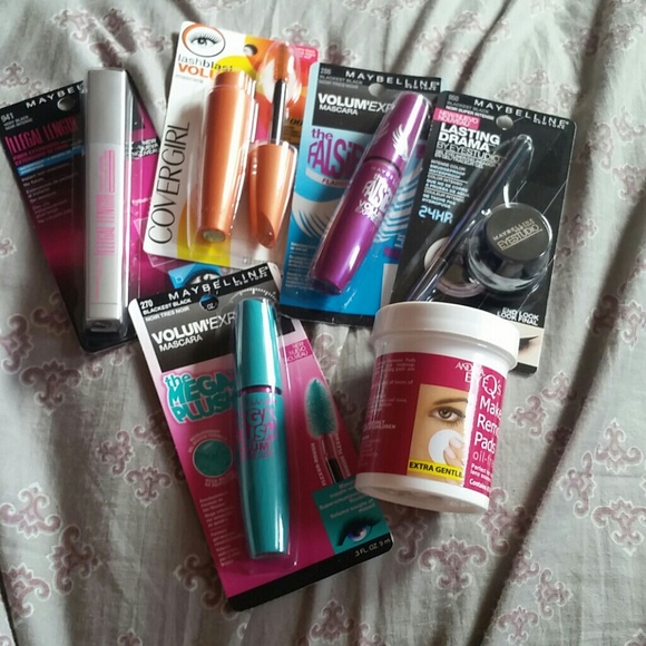 Mascara and eyeliner bundle