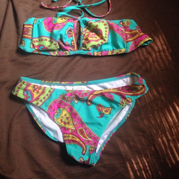 Roxy bathing suit!!