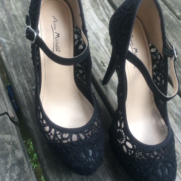 Anne Miller Black Lace Heels - Picture 2 of 3