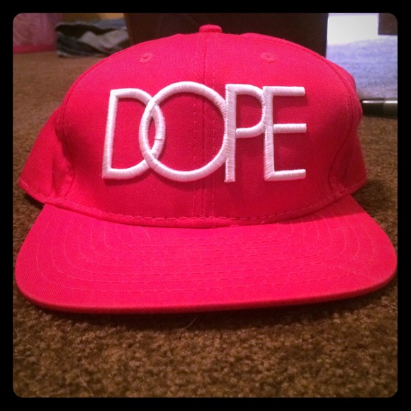 Accessories - BRAND NEW SNAPBACK