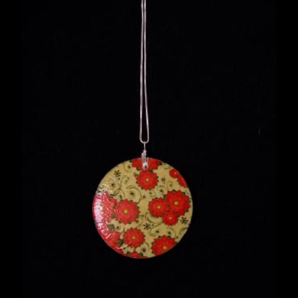 Voz round wood medallion - Picture 2 of 3