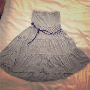 Flowy strapless dress