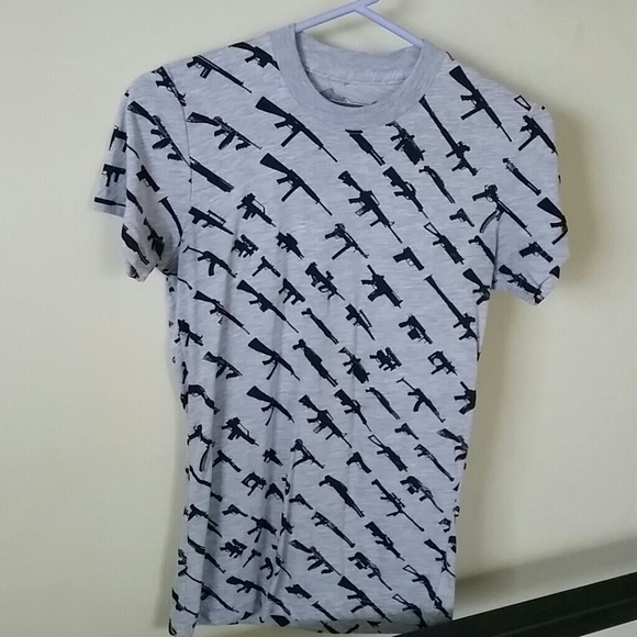 T-shirt With Guns
