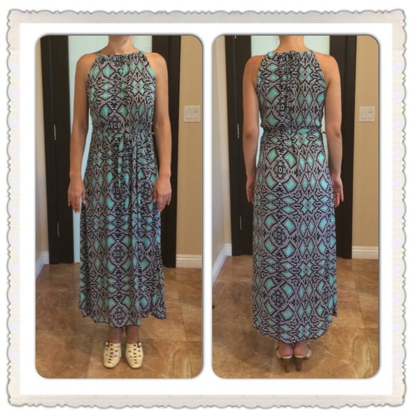 Veronica M Dresses & Skirts - 🌹SALE🌹NWOT VeronicaM Maxi Dress