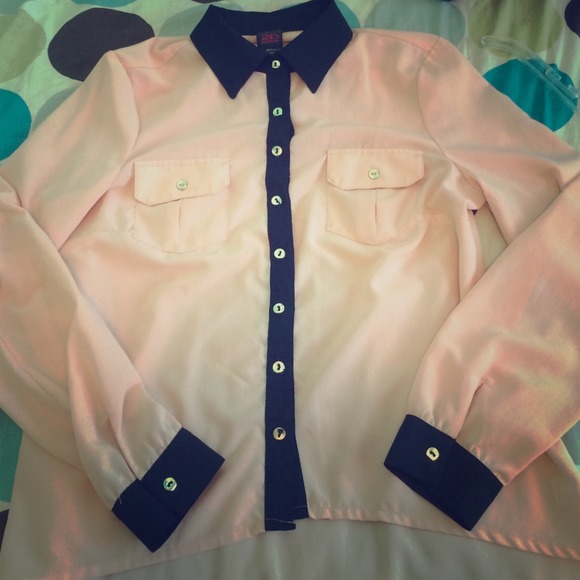 Peach & black collard button up