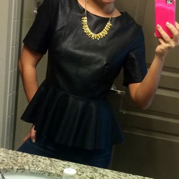 Black peplum top 😍☺️