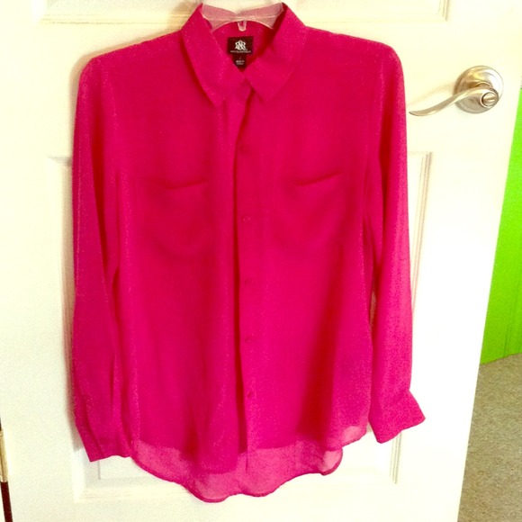 Long sleeved pink top