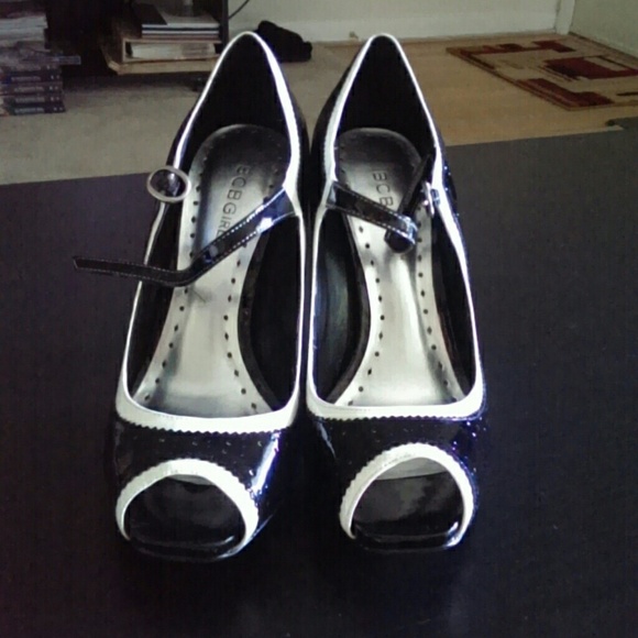BCBG Black and white peep toe shoes