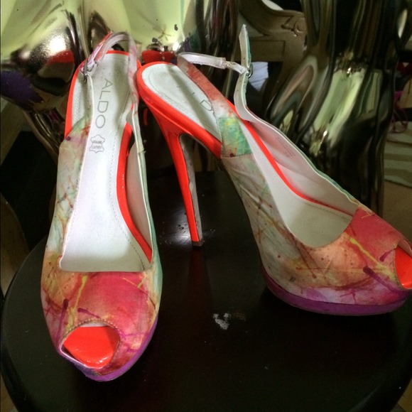 Hot Heels! - Picture 4 of 4