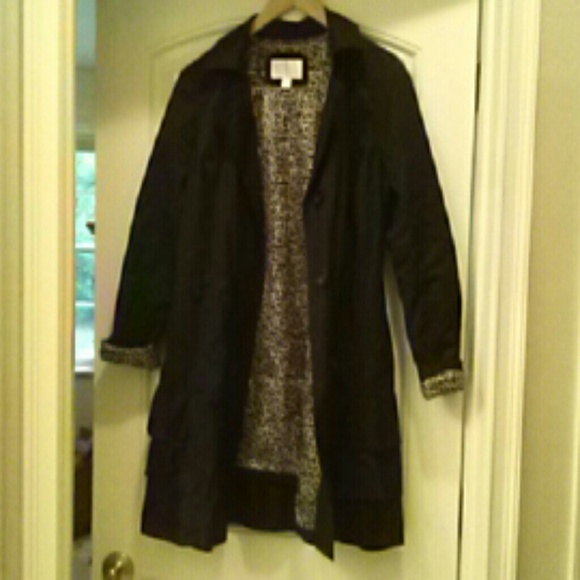 Xhilaration black fall weight trench coat