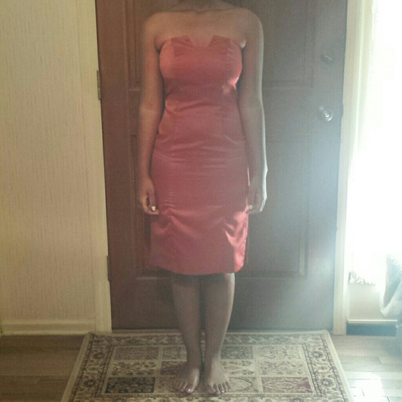 Red strapless semi - formal Dress