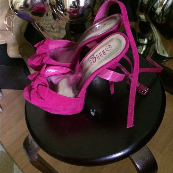 Hot Heel - Picture 3 of 3