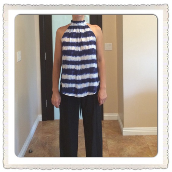 🌹SALE🌹NWOT VeronicaM Top