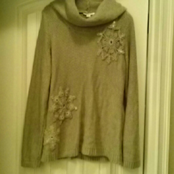 Coldwater Creek brand gray sweater with snowflake