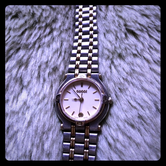 Authentic Gucci two tone watch...Need New Battery