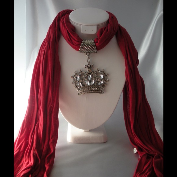 Red Trending Rhinestone Crown Scarf