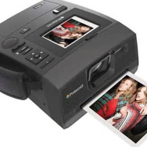 Polaroid camera digital